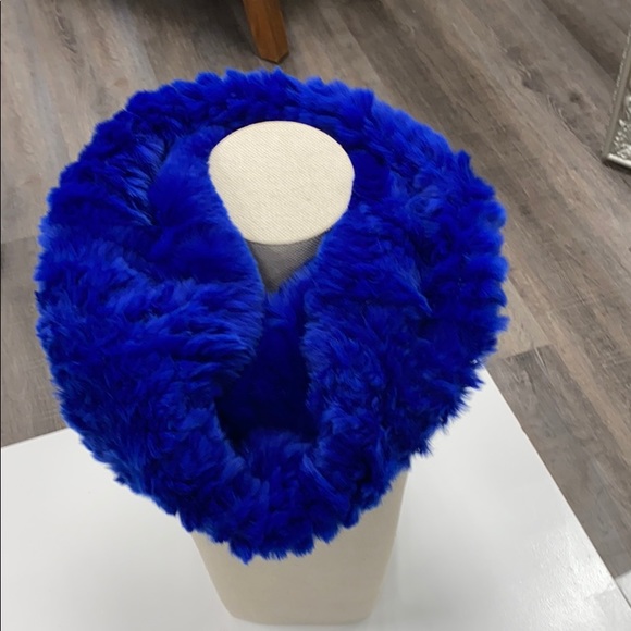 Nicole Miller infinity scarf - Picture 2 of 5